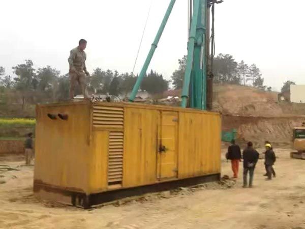 船山如何判断水冷式机油散热器密封件是否需要更换？